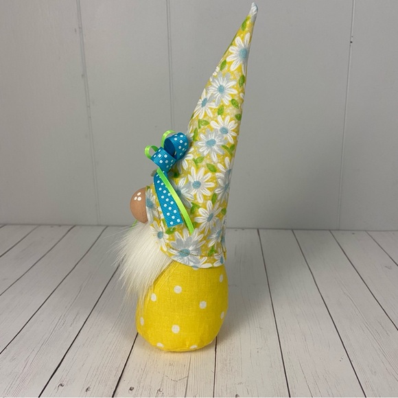 SOLD 🚫 Spring Summer Gnome Daisy Print Yellow Polka Dot Multicolor Bow - Picture 6 of 11